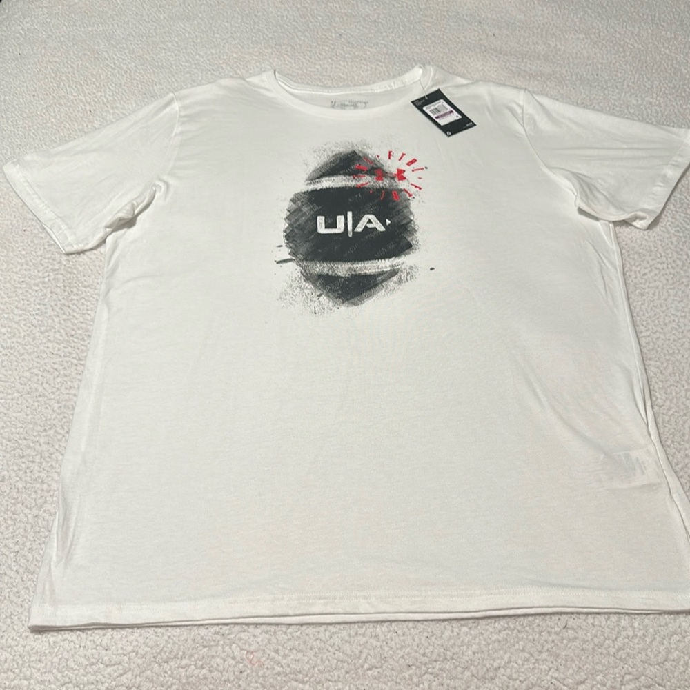 Under Armour Men’s Football Tee, NWT’s, Size 2X
